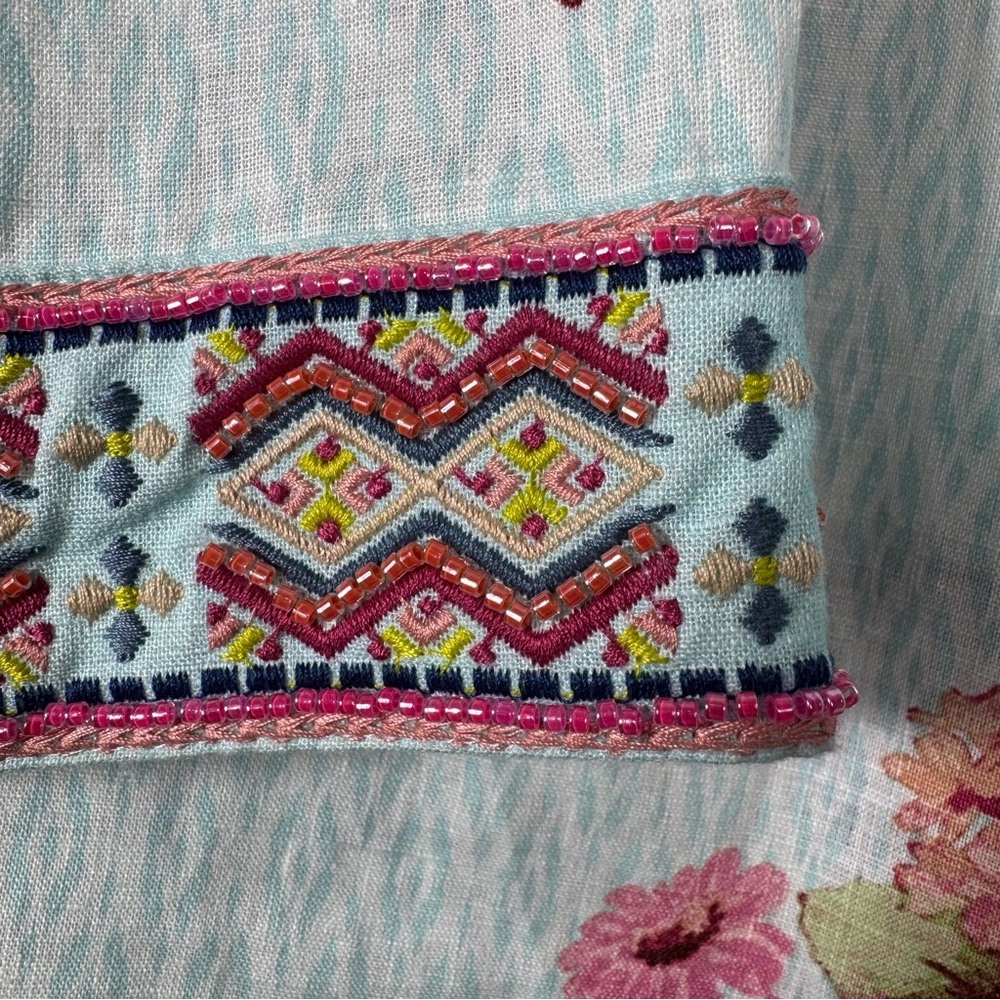 John Mark V-Neck Linen Blend Floral Beaded Tunic Top L Blue Pink Beachy Coastal - Picture 6 of 9
